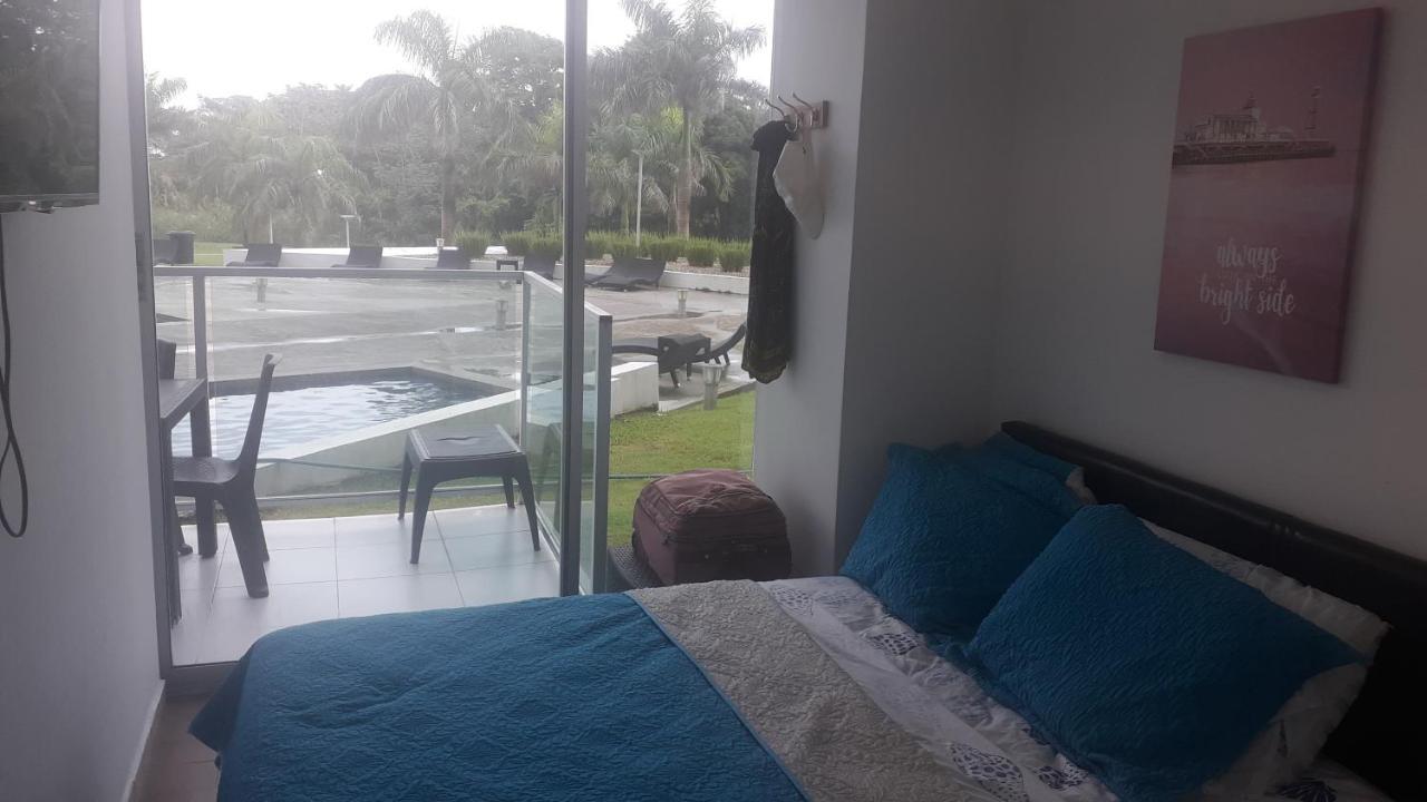 קולון Apartamento En Balabeach Maria Chiquita In Front Of The Beach 2Hab מראה חיצוני תמונה