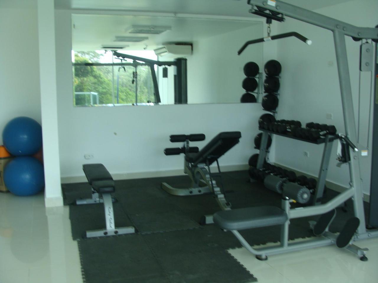 קולון Apartamento En Balabeach Maria Chiquita In Front Of The Beach 2Hab מראה חיצוני תמונה