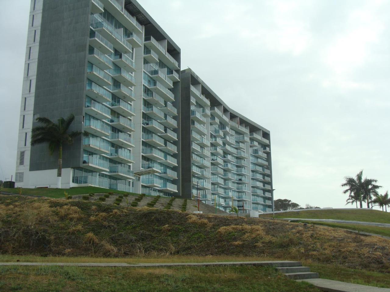 קולון Apartamento En Balabeach Maria Chiquita In Front Of The Beach 2Hab מראה חיצוני תמונה