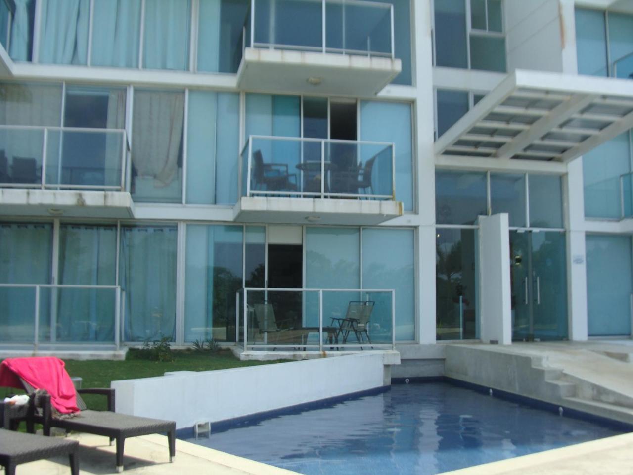 קולון Apartamento En Balabeach Maria Chiquita In Front Of The Beach 2Hab מראה חיצוני תמונה